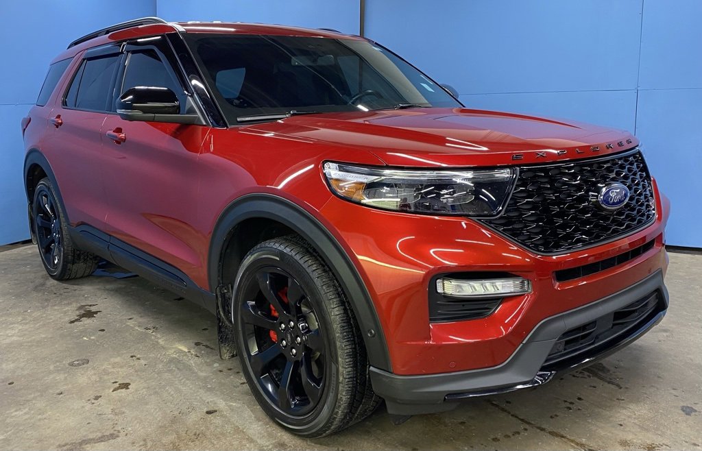 2022 Ford Explorer ST's photo