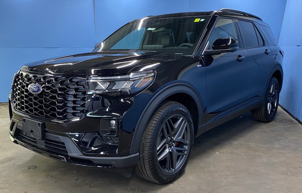 2025 Ford Explorer ST-Line photo 3