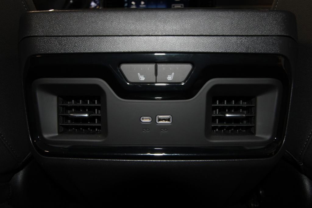 2023 Chevrolet Silverado 1500 ZR2 - Photo 33