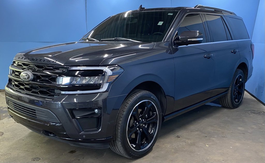 2022 Ford Expedition Limited photo 2