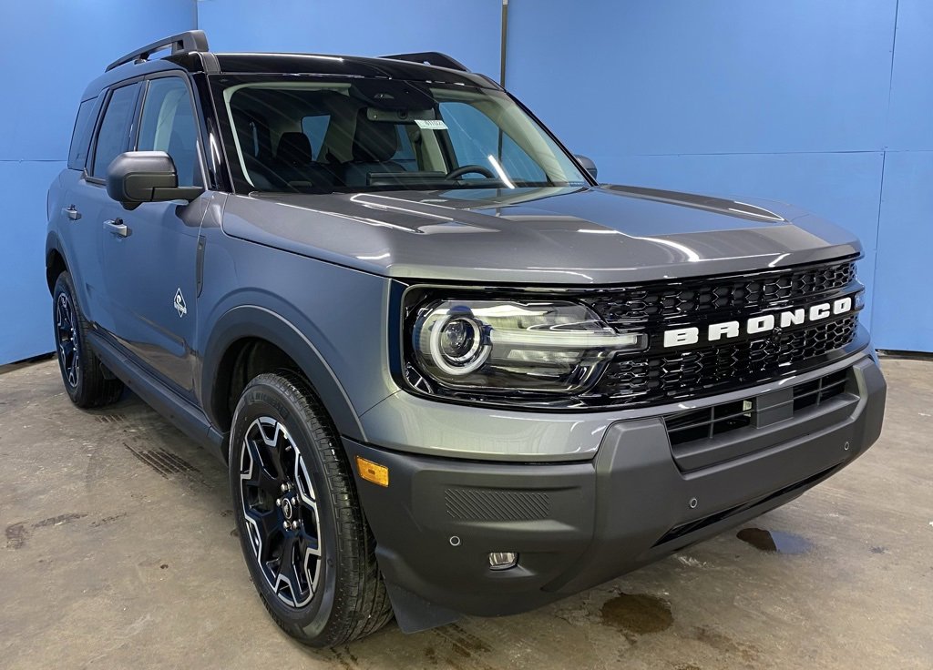 2025 Ford Bronco Sport Outer Banks's photo