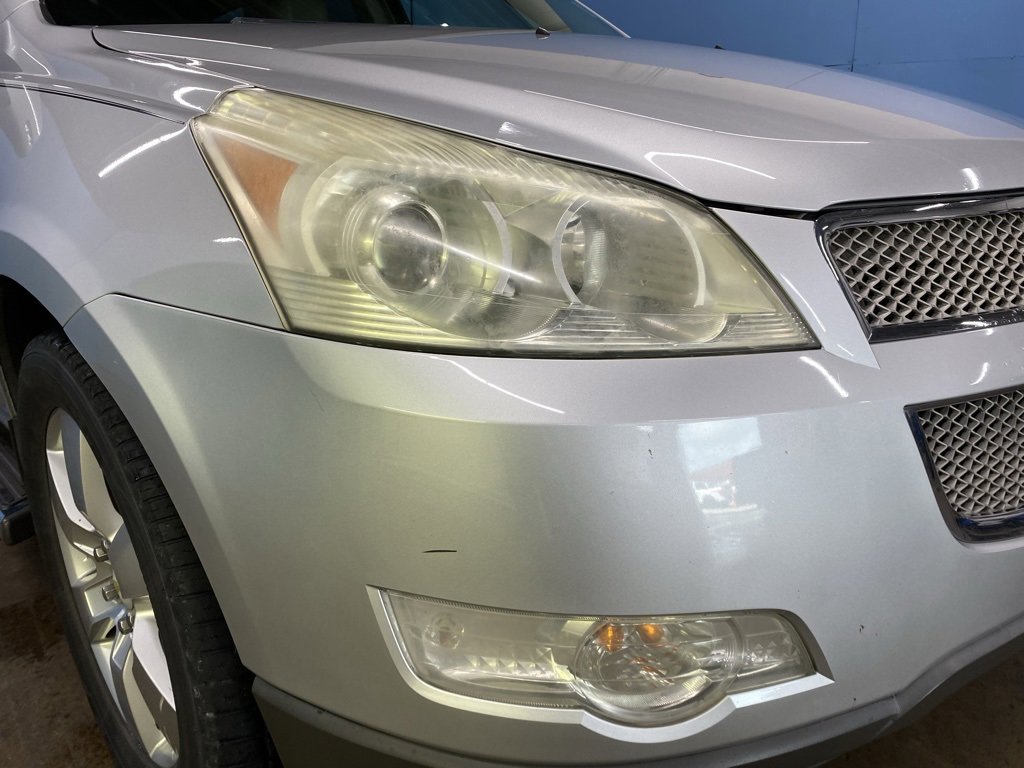 Used 2009 Chevrolet Traverse LTZ with VIN 1GNEV33D09S102592 for sale in Lebanon, IN