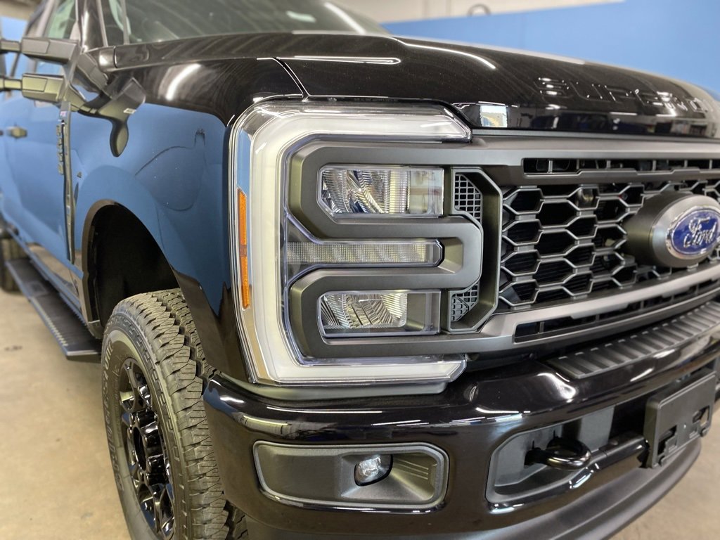 2026 Ford F-250 XL photo 3