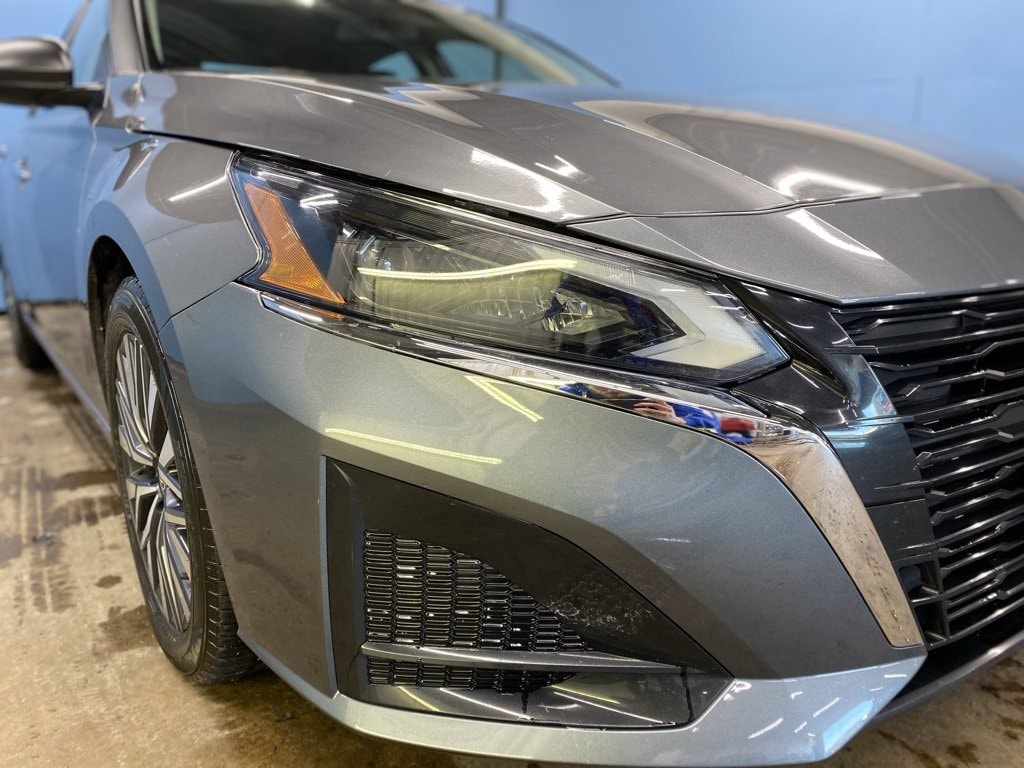 Used 2024 Nissan Altima 2.5 SV Sedan