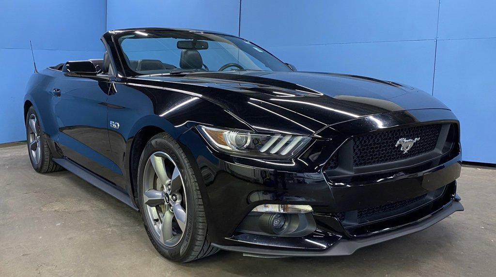 2017 Ford Mustang GT Premium Convertible photo 3