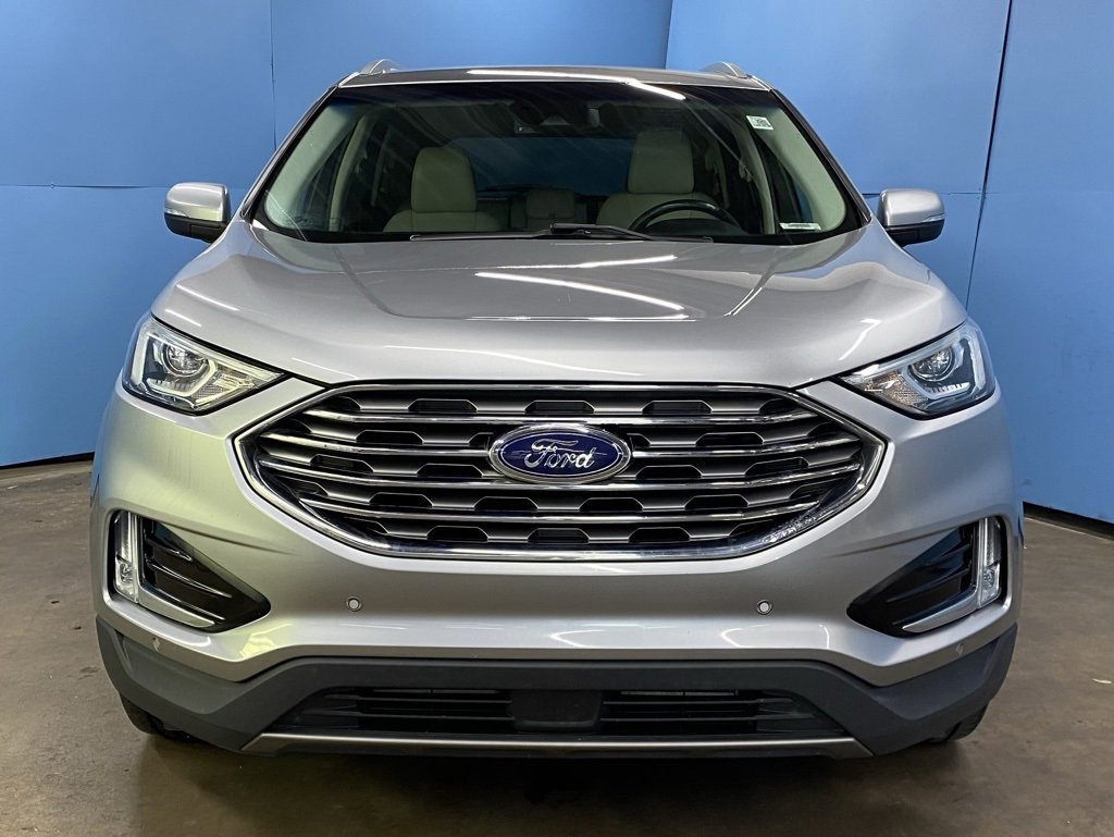 2020 Ford Edge Titanium photo 3