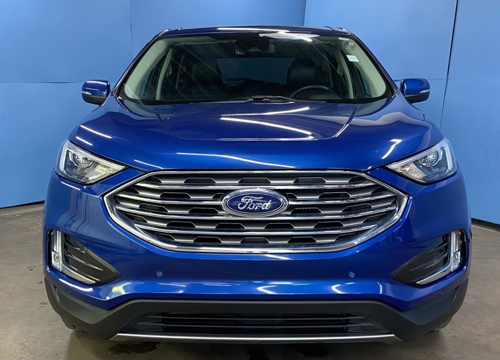 2024 Ford Edge Titanium photo 4