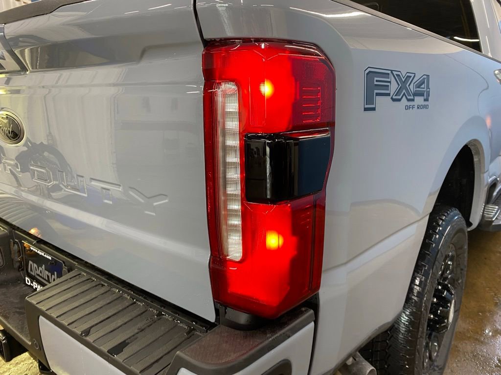 2025 Ford F-250 Super Duty Lariat - Photo 13