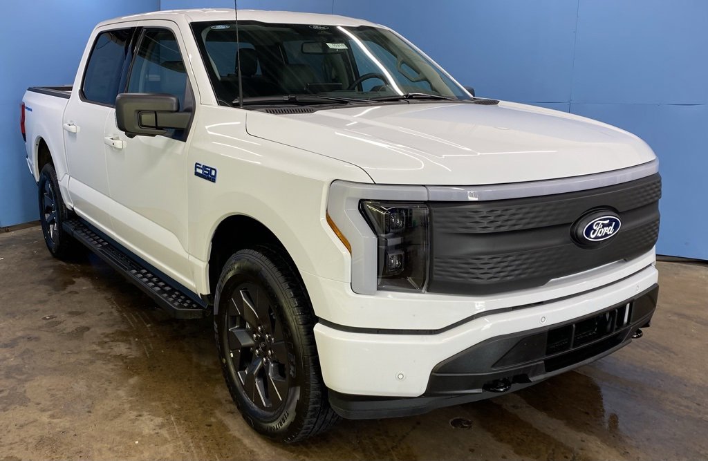2025 Ford F-150 Lightning Flash's photo