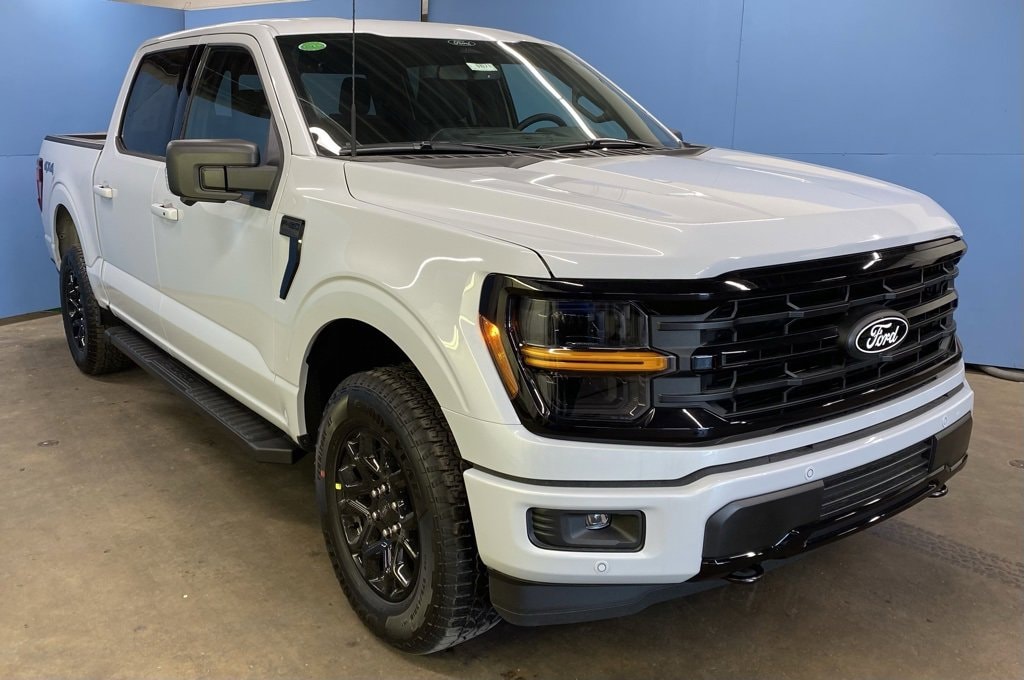 New 2025 Ford F-150 XLT Truck SuperCrew Cab