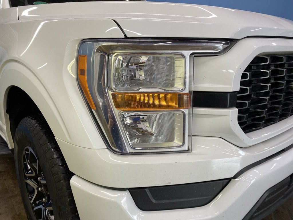 2022 Ford F-150 XL photo 2