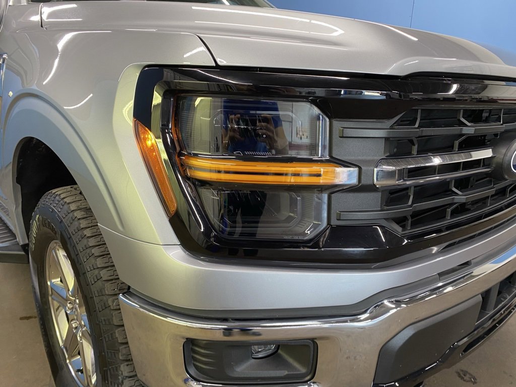 2024 Ford F-150 XLT photo 2