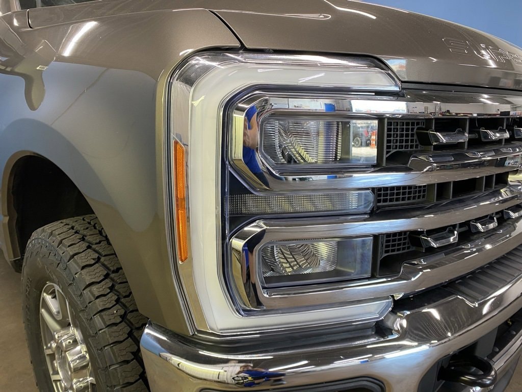 Used 2023 Ford F-350 Lariat Truck Crew Cab