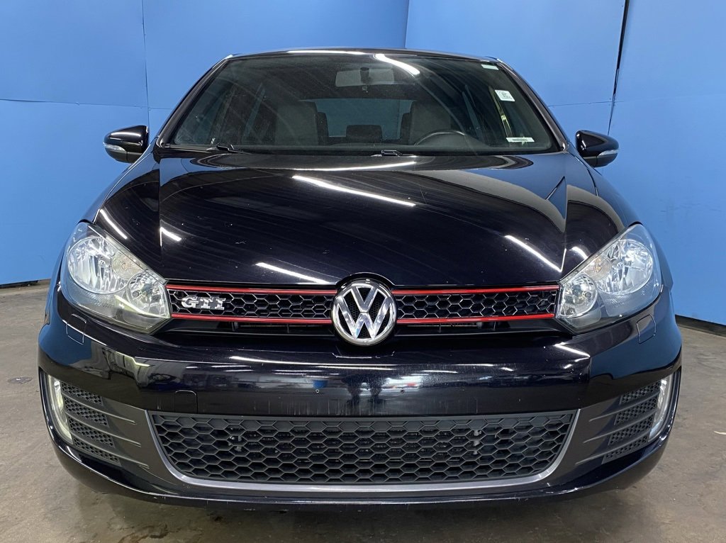 2013 Volkswagen Golf GTI Wolfsburg Edition photo 3