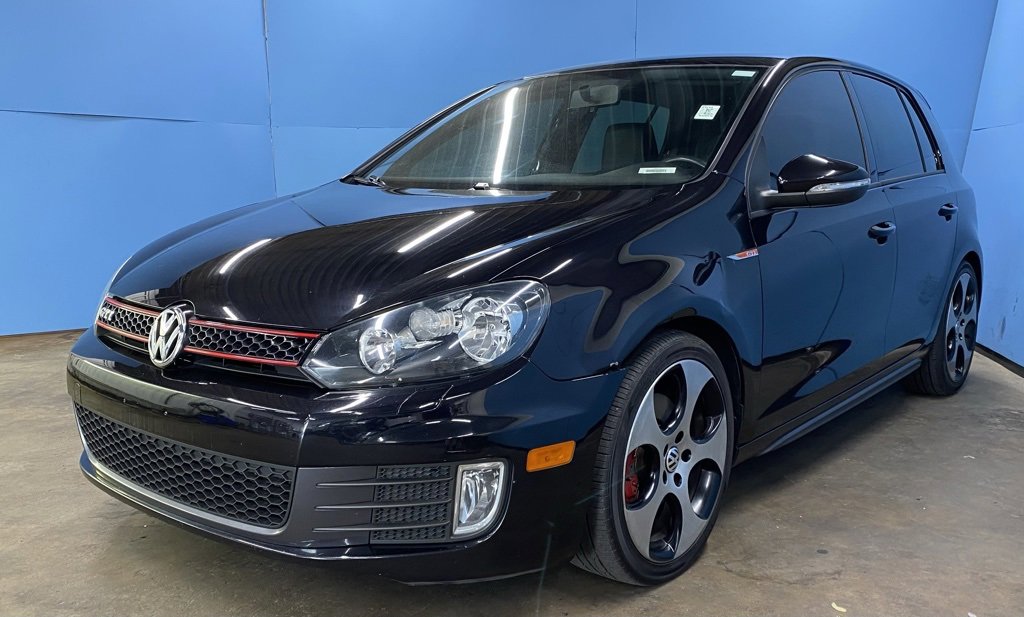 2013 Volkswagen Golf GTI Wolfsburg Edition photo 4
