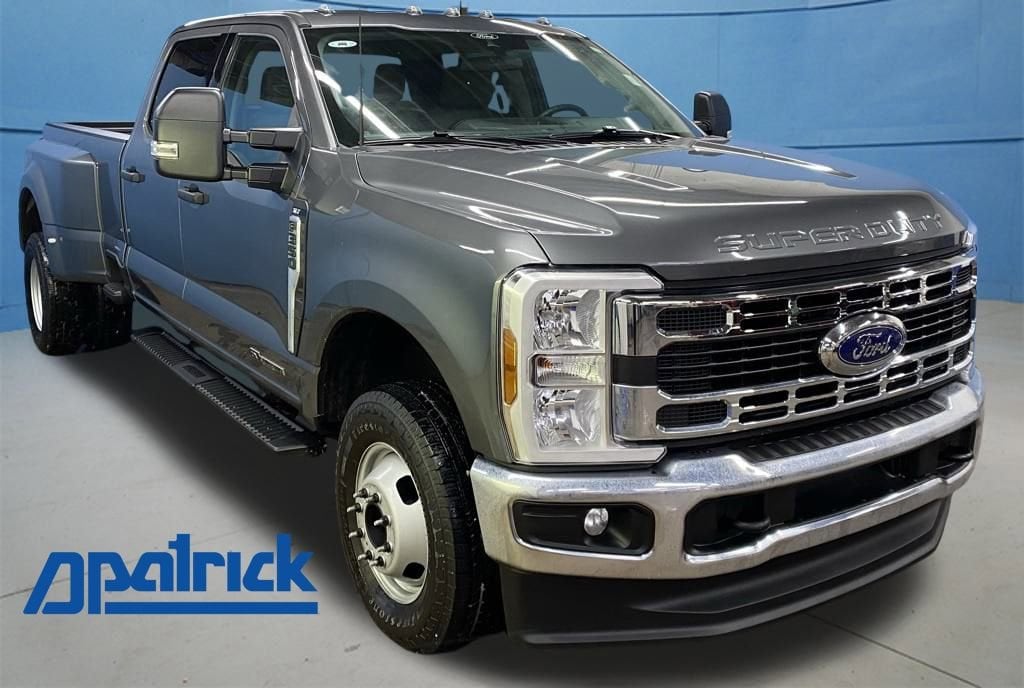 2025 Ford F-350 Super Duty XLT's photo