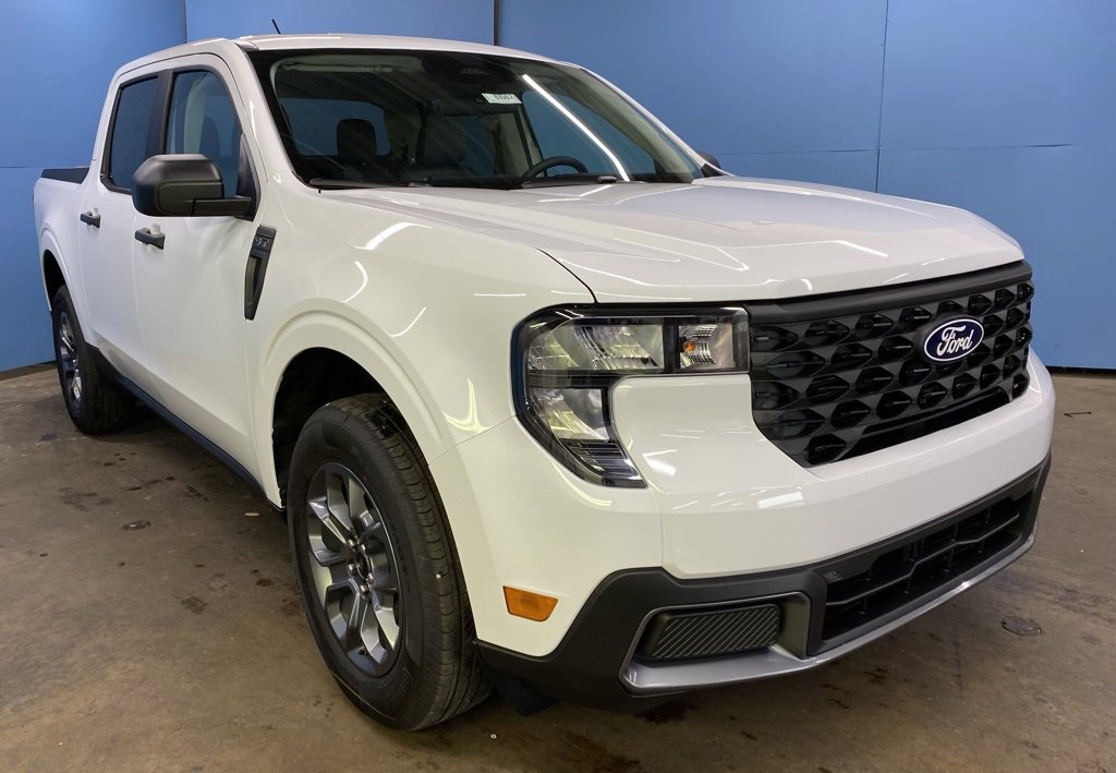 2025 Ford Maverick XLT photo 2