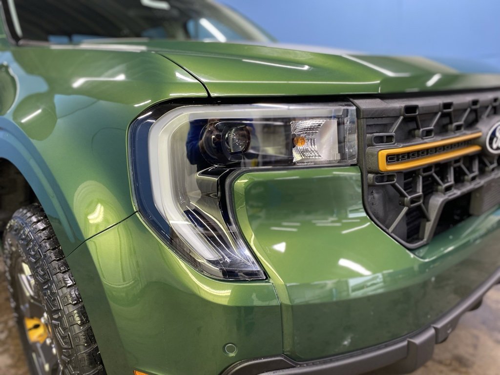 2025 Ford Maverick Tremor photo 2