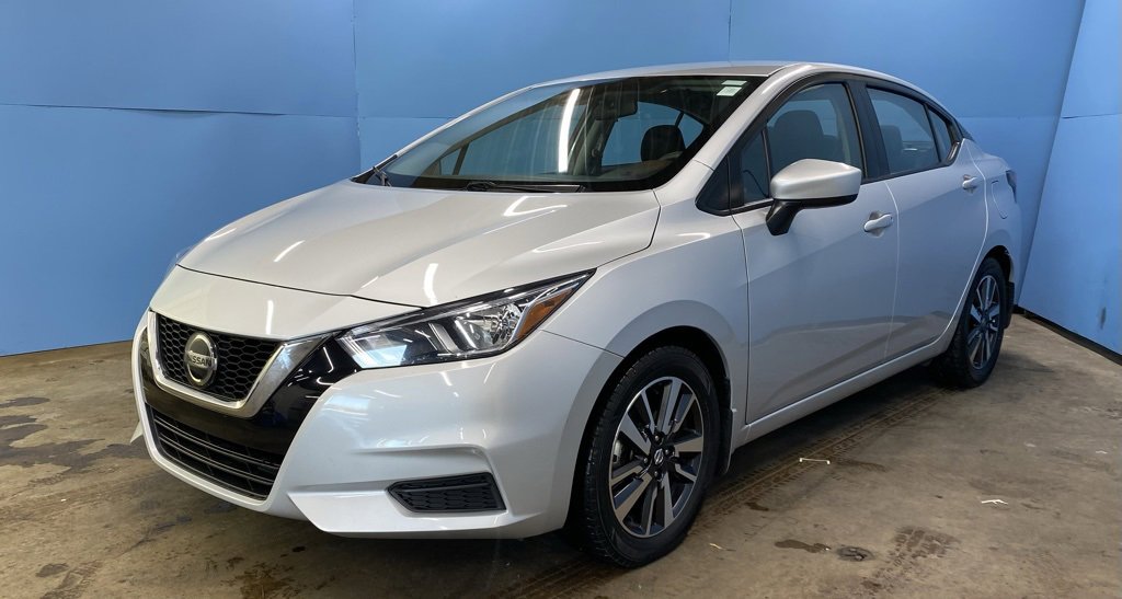 2022 Nissan Versa SV photo 4