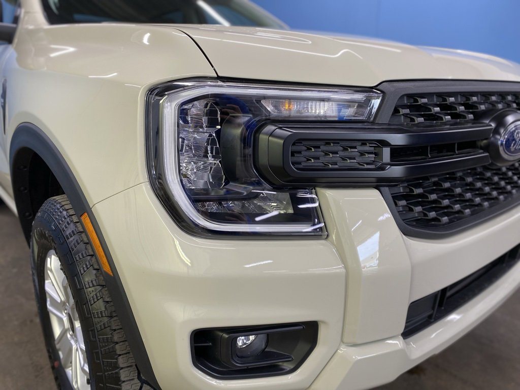 2025 Ford Ranger XL photo 2