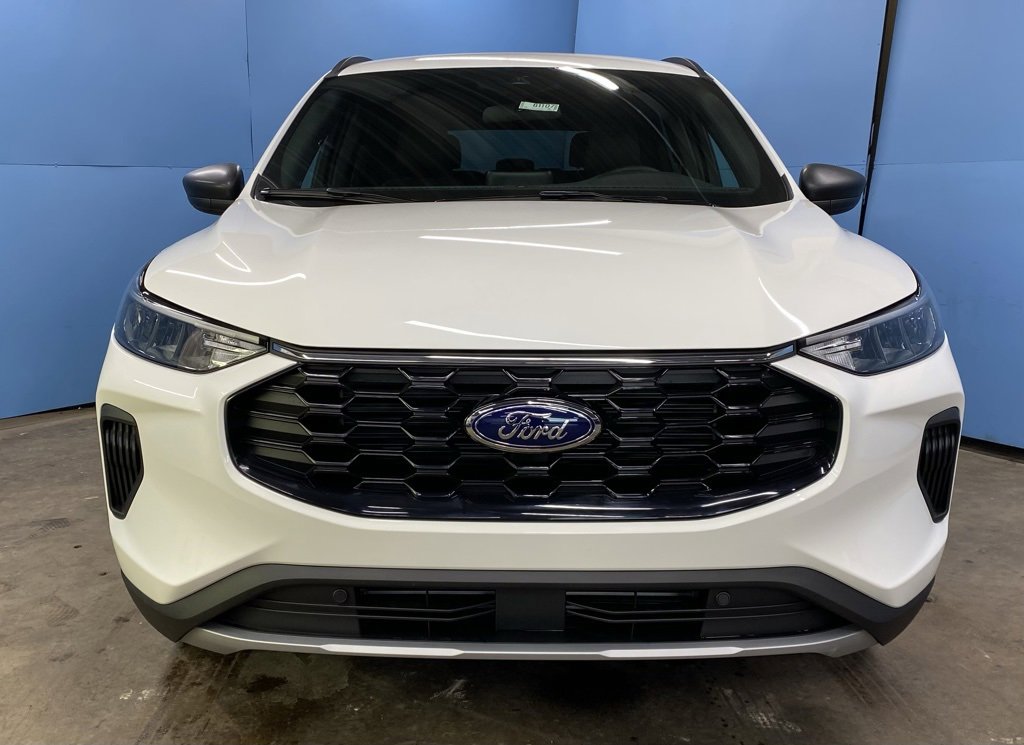 2026 Ford Escape ST-Line photo 3