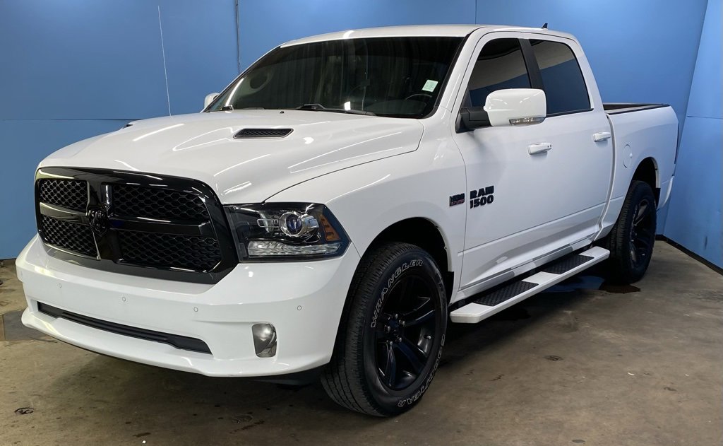 2018 Ram 1500 Sport photo 4