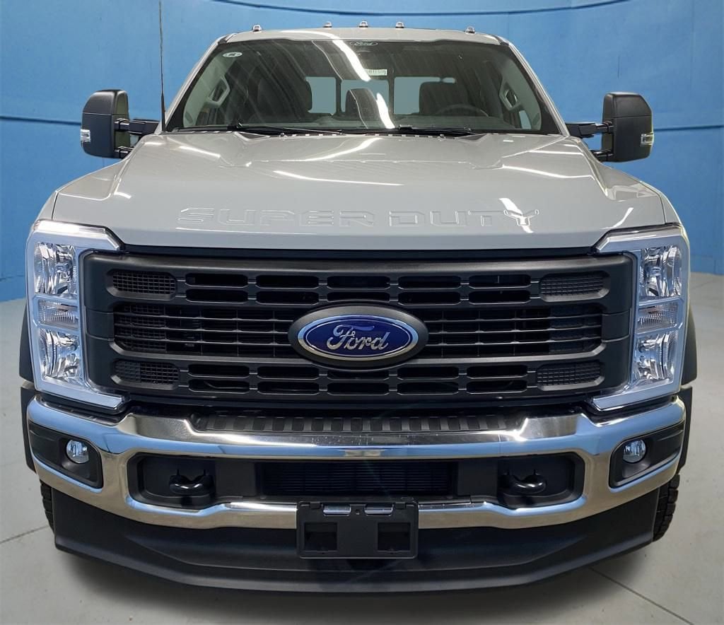 New 2026 Ford F-450 XL Truck Crew Cab