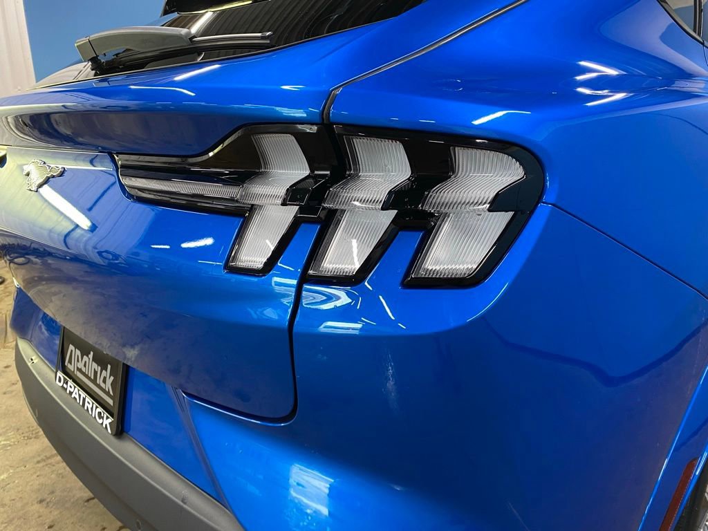 2025 Ford Mustang Mach-E Premium - Photo 13