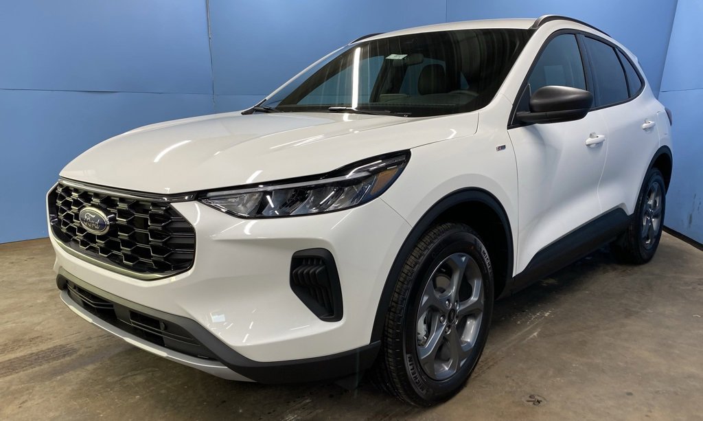 2026 Ford Escape ST-Line photo 4