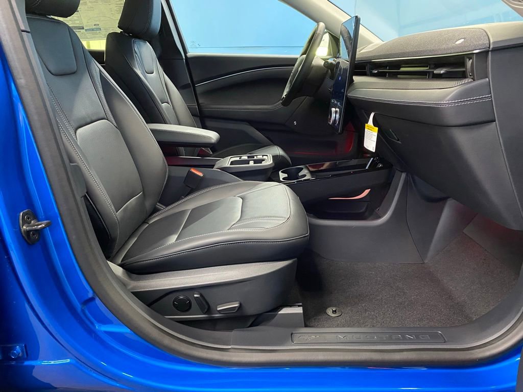 2025 Ford Mustang Mach-E Premium - Photo 50
