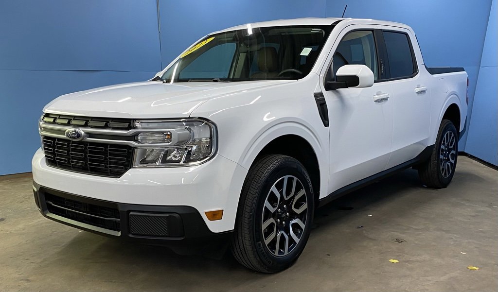 2023 Ford Maverick Lariat photo 2