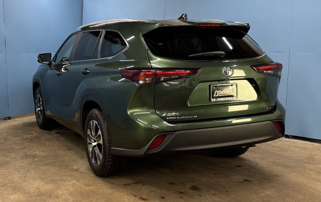 2024 Toyota Highlander XLE photo 5