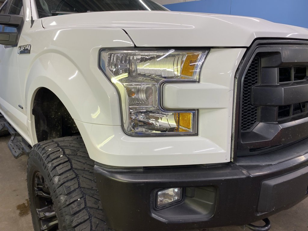2016 Ford F-150 photo 2