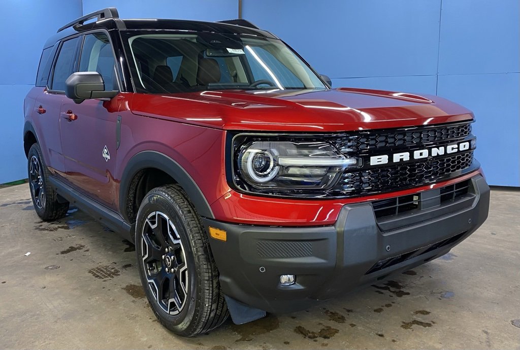 2025 Ford Bronco Sport Outer Banks's photo