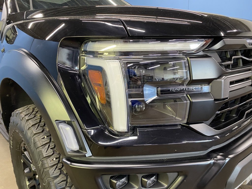 2024 Ford F-150 Raptor photo 2