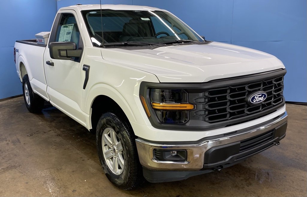 2025 Ford F-150 XL photo 2