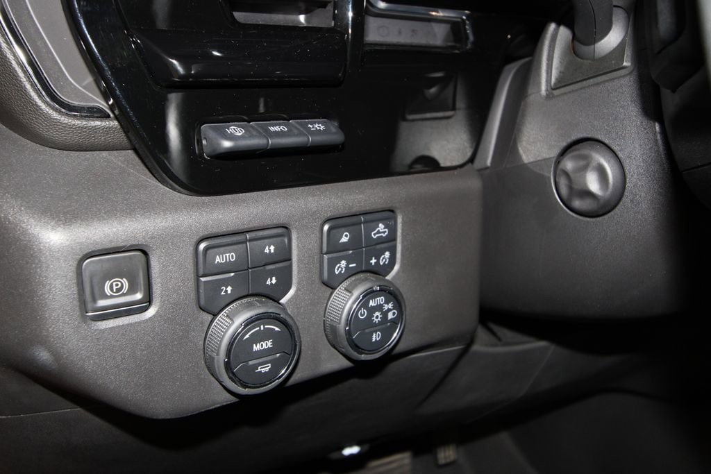 2023 Chevrolet Silverado 1500 ZR2 - Photo 11