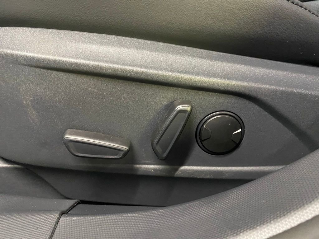 2025 Ford Mustang Mach-E Premium - Photo 17