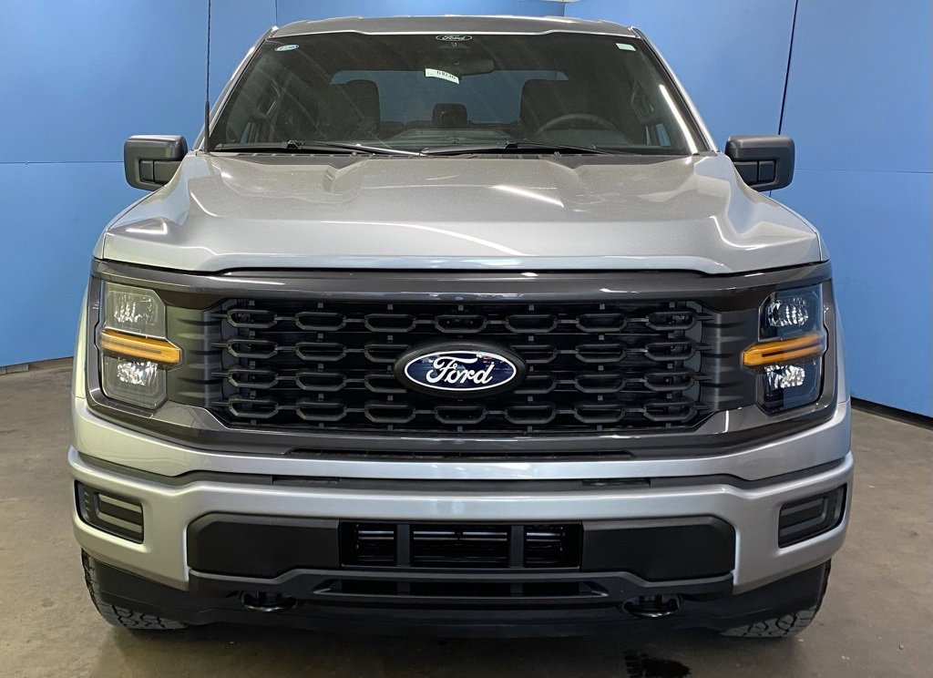 2025 Ford F-150 STX photo 4