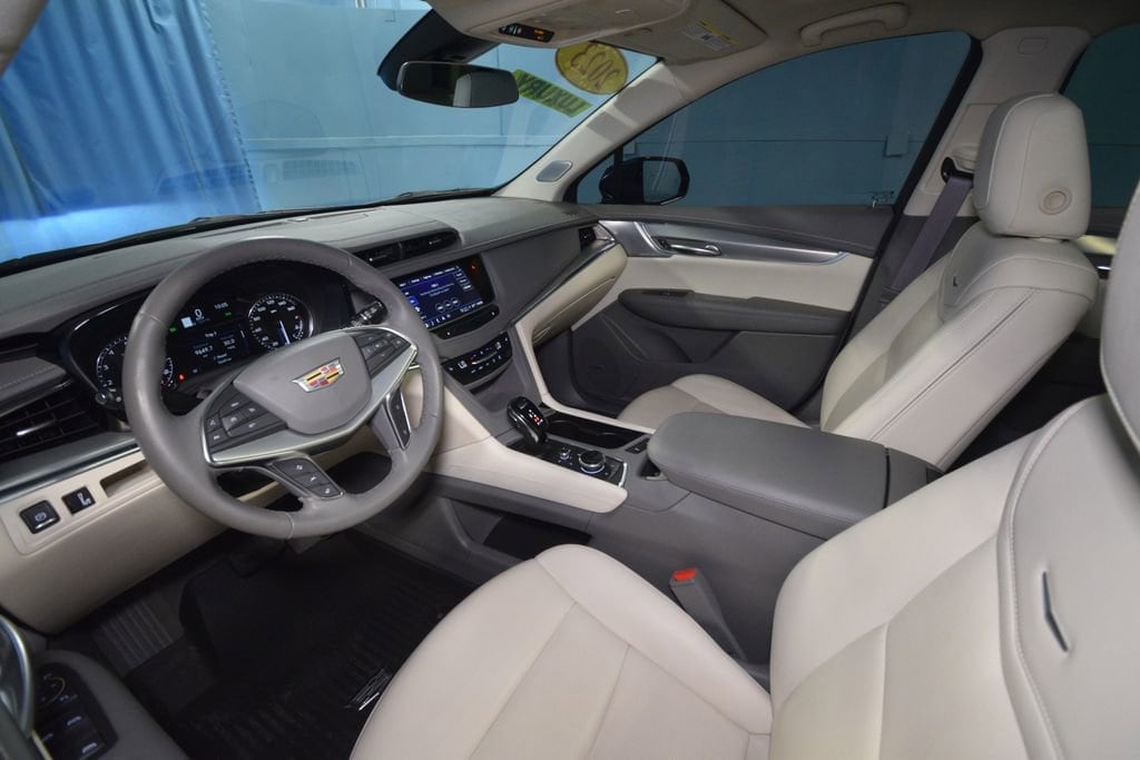 Used 2023 Cadillac XT5 Premium Luxury with VIN 1GYKNCR44PZ184912 for sale in Evansville, IN