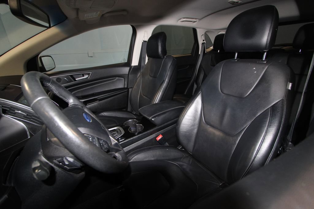 2016 Ford Edge Titanium Sport photo 3