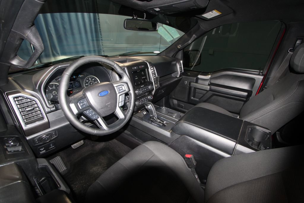 2016 Ford F-150 XLT photo 2