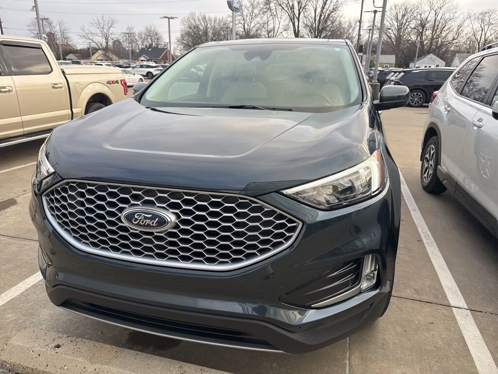 Used 2024 Ford Edge SEL 4D Sport Utility