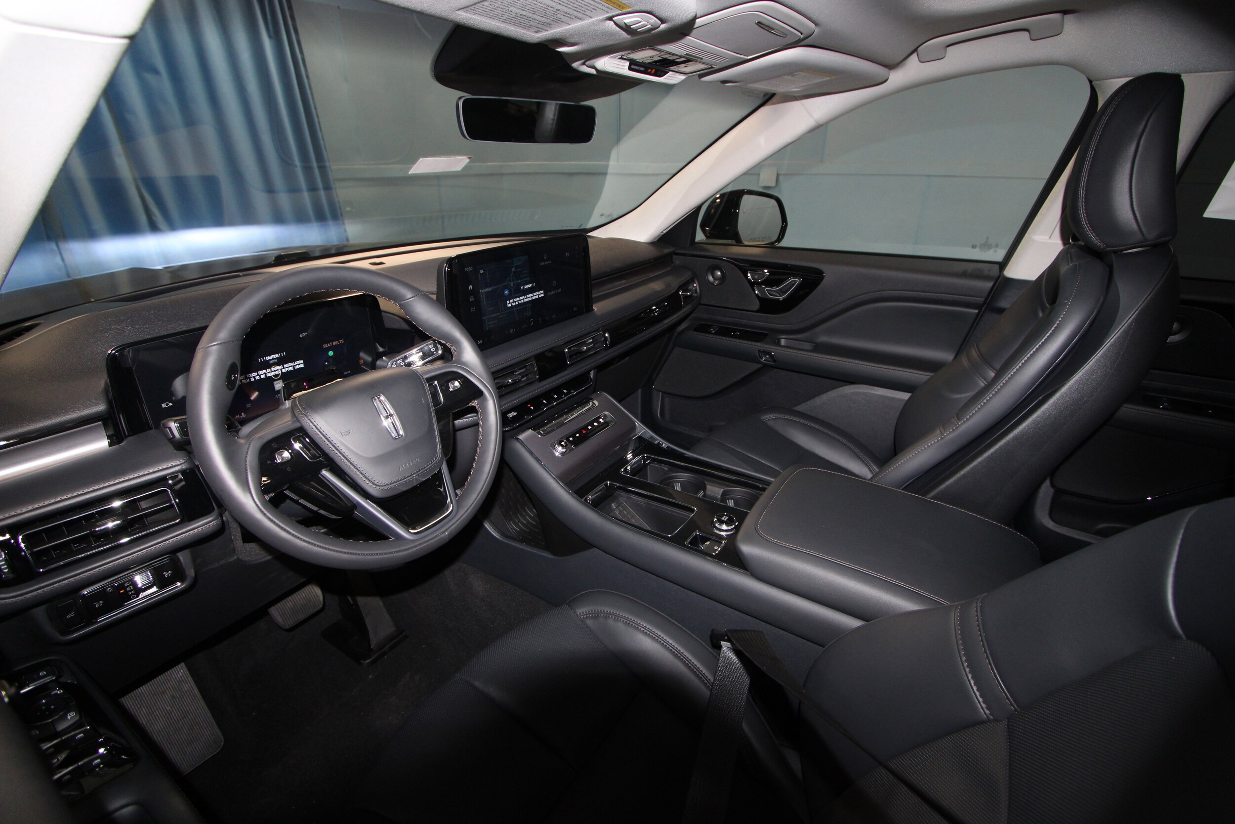 2025 Lincoln Aviator Premiere photo 3
