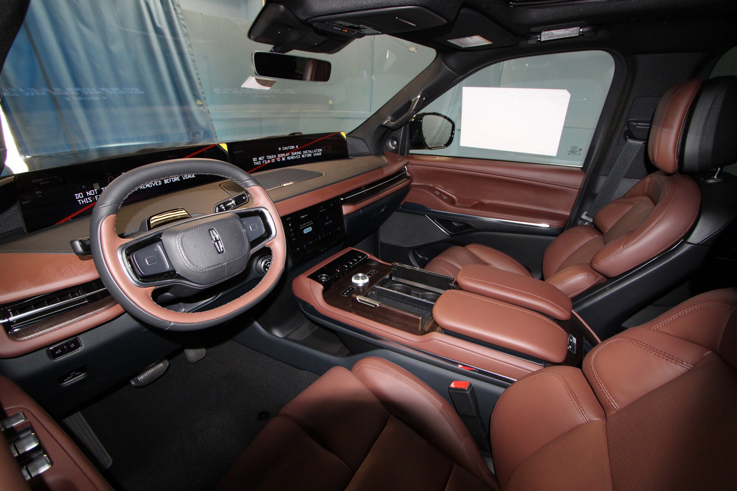 2025 Lincoln Navigator L Reserve photo 3