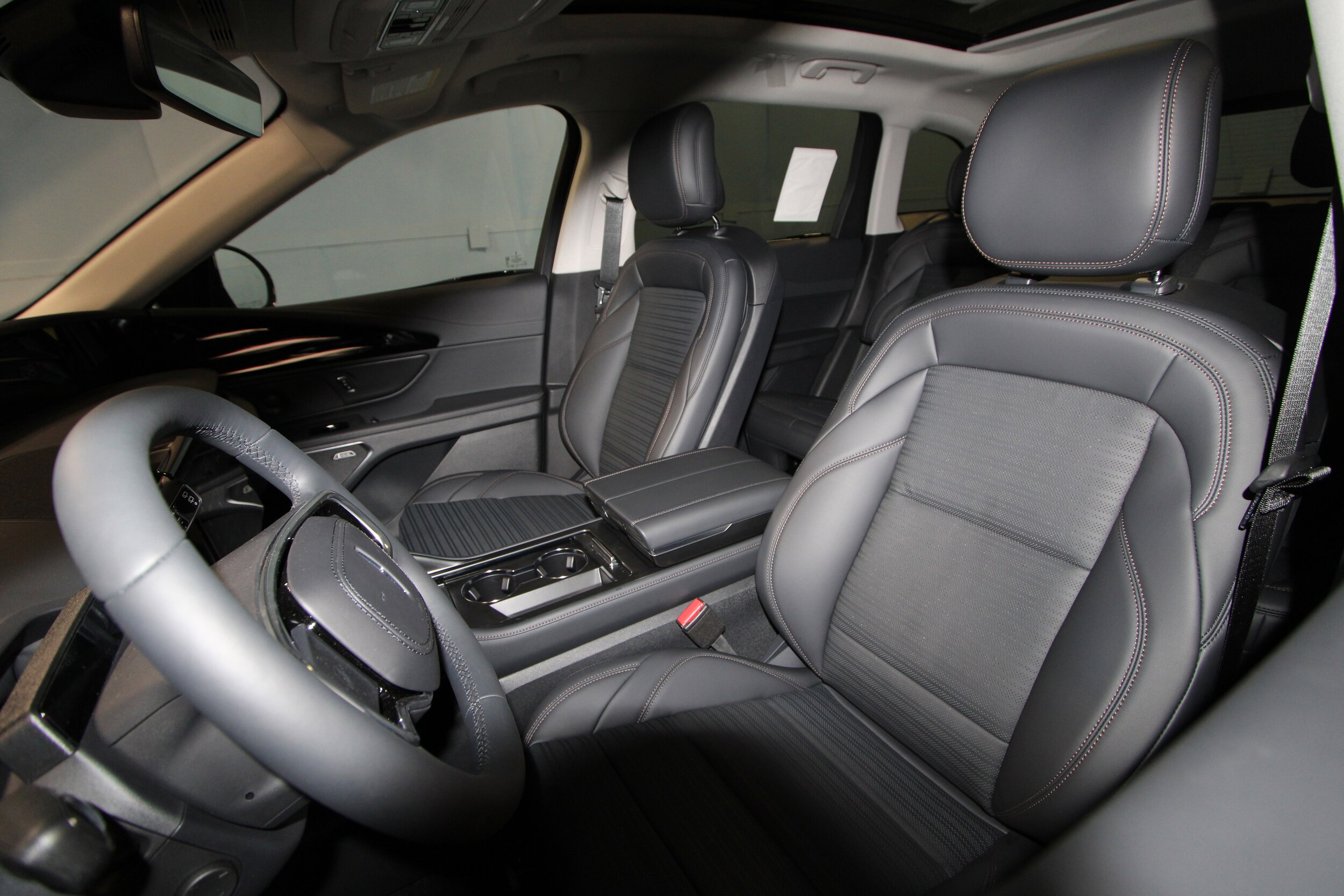 2026 Lincoln Nautilus Reserve photo 4