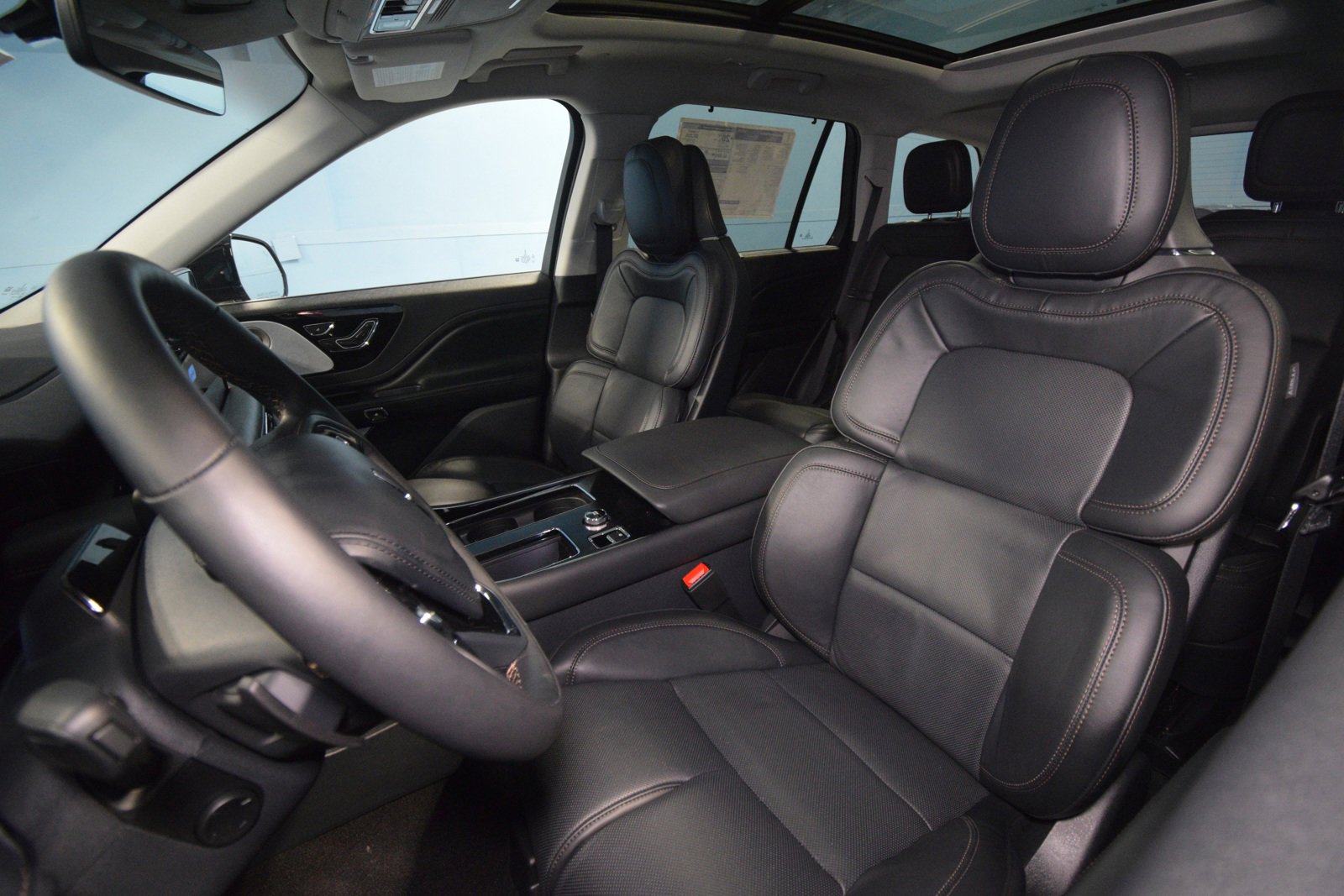 2025 Lincoln Aviator Reserve photo 4