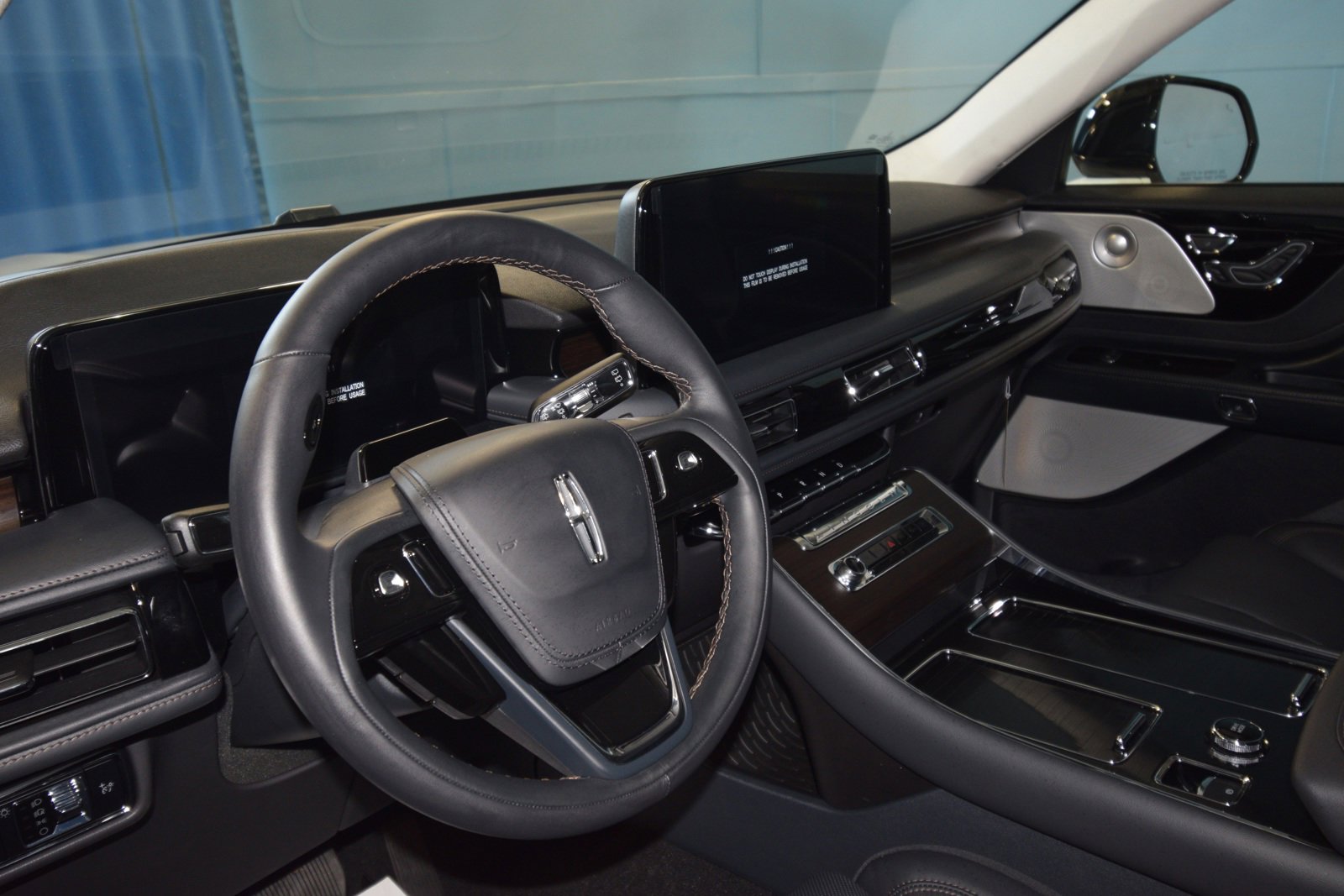 2025 Lincoln Aviator Reserve photo 3