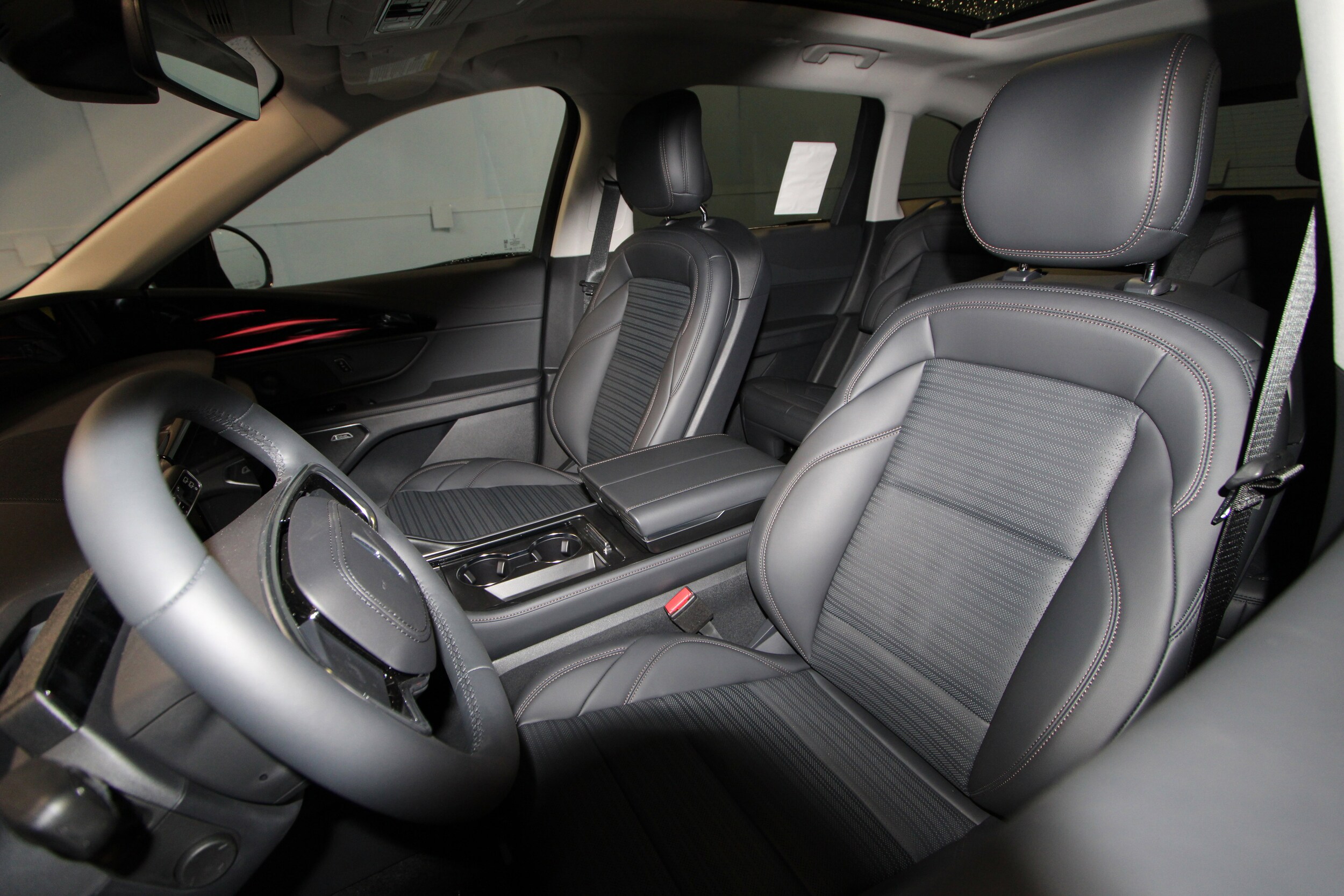 2026 Lincoln Nautilus Reserve photo 4