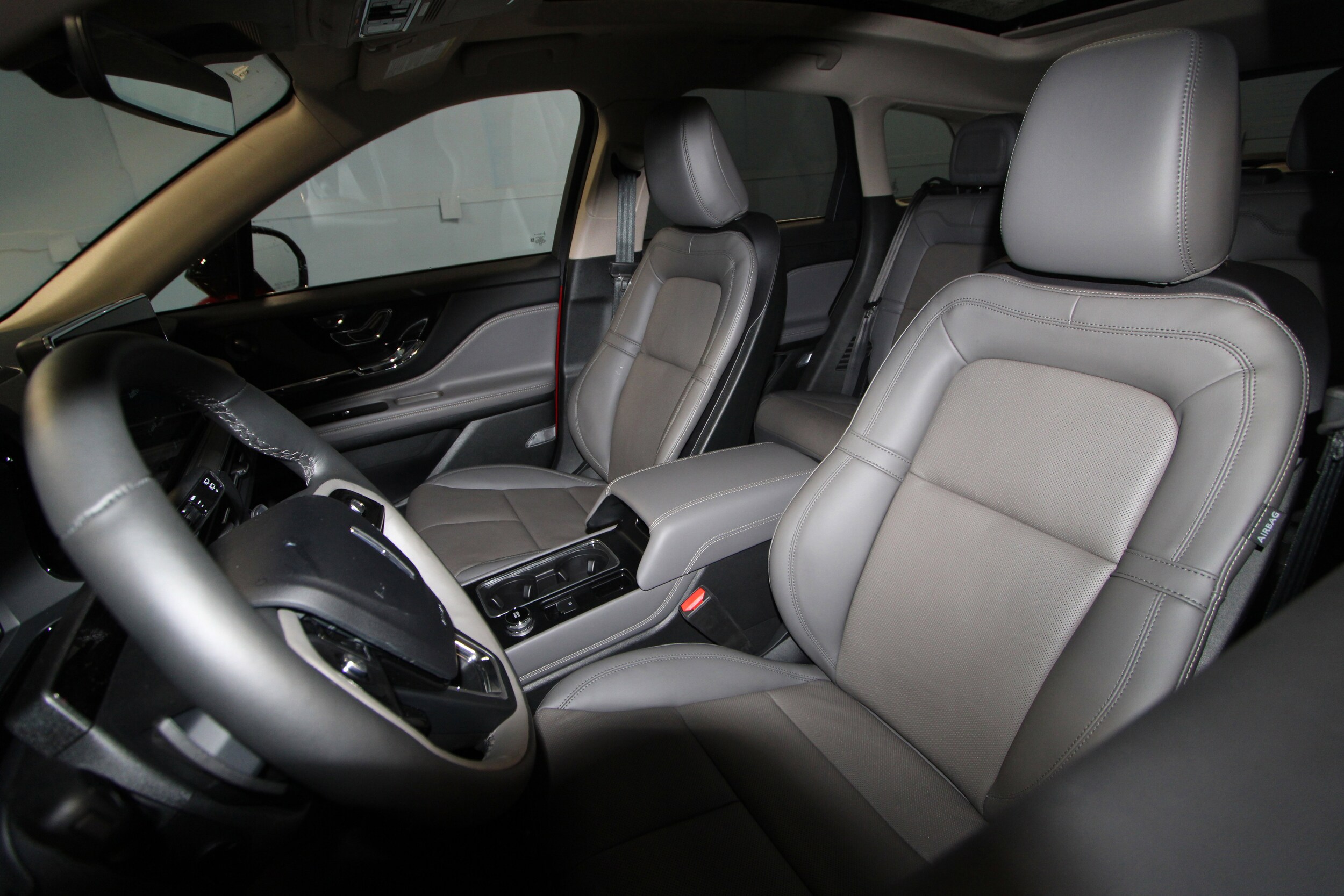 2026 Lincoln Corsair Grand Touring photo 4